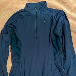 Nike women’s half-zip pullover